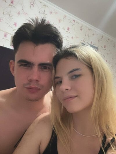 Flirty_Duo