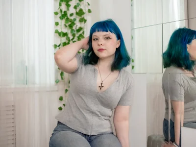 AliceMoongirl - Colorful VR girls VR cam model