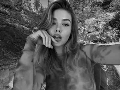 Anna_Robinson - VR cam model preview