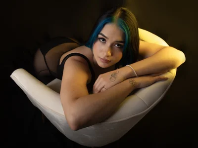 AnnyHizzle - VR cam model preview
