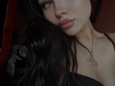 BellaSkyyy - VR cam model preview