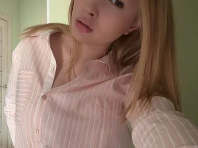 Brietdget - Russian blondes VR girls VR cam model
