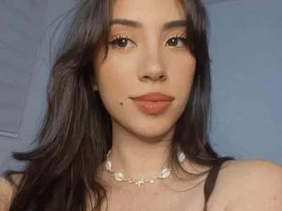 Catyloves live VR cam preview at vrcamshot.com