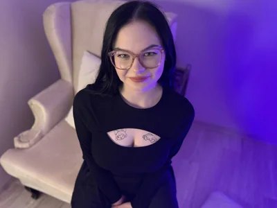CindyMill - Straight VR girls VR cam model