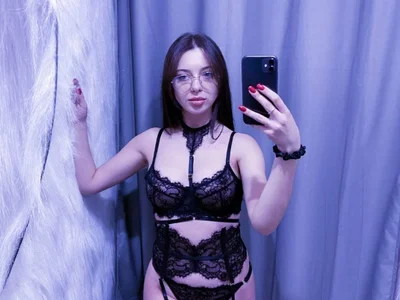 DinaCandy live VR cam preview at vrcamshot.com