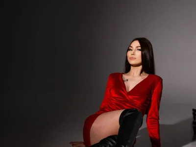 EliseVelour live VR cam preview at vrcamshot.com