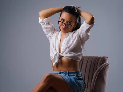 EmilyPrincy live VR cam preview at vrcamshot.com