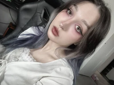 Emmi_Bennett - VR cam model preview