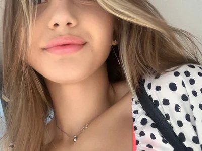 GinnyQueen - VR cam model preview