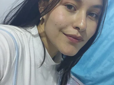 HannaCollins_ live VR cam preview at vrcamshot.com