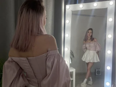 IsabelleBliz - VR cam model preview