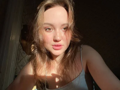 JuliaHotter live VR cam preview at vrcamshot.com