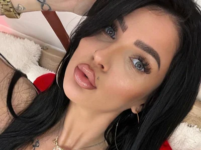 KaylaVegas - Romanian young VR girls VR cam model