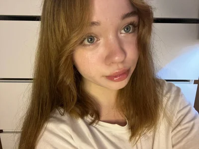 Kiss_Moon - VR cam model preview