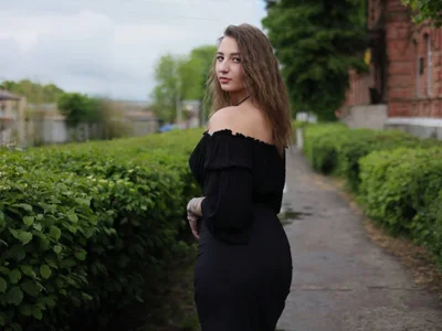 LioraFox live VR cam preview at vrcamshot.com