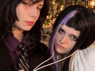 Lovely_Chaos - Pegging VR couples VR cam model