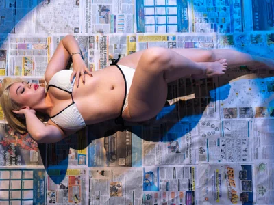 MariaMonttclair live VR cam preview at vrcamshot.com