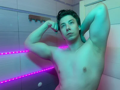 Massimo_Voss - Orgasm VR men VR cam model