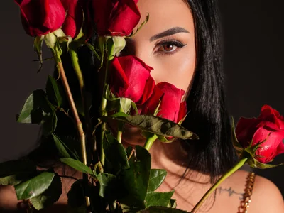 Maya_Bluee live VR cam preview at vrcamshot.com