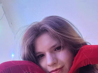 MilanaShyy live VR cam preview at vrcamshot.com