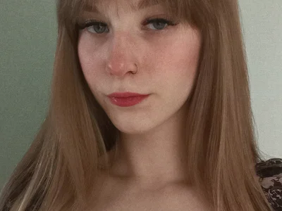 MilliBrownn - VR cam model preview