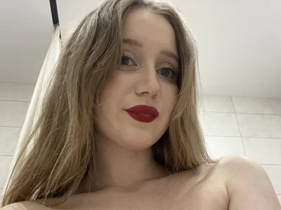 MiraJuicyJune - Romantic teens VR girls VR cam model