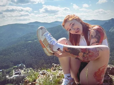 Phoenix_Margo live VR cam preview at vrcamshot.com