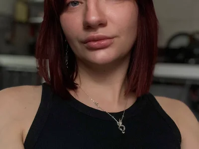 PollyRoseX - Medium VR girls VR cam model