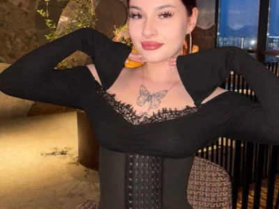 RoxyDoll_ live VR cam preview at vrcamshot.com