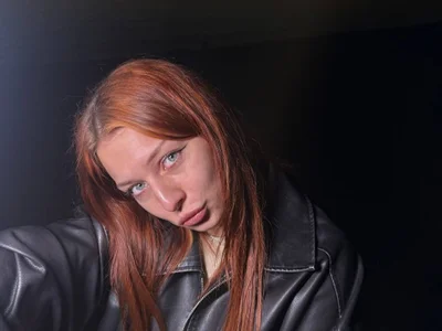 RoxyVesper live VR cam preview at vrcamshot.com