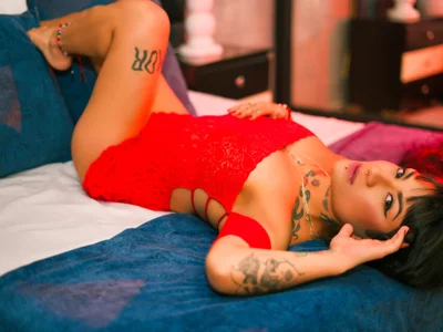 SabrinaBluee live VR cam preview at vrcamshot.com