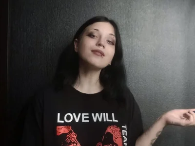 ScarletHarley live VR cam preview at vrcamshot.com