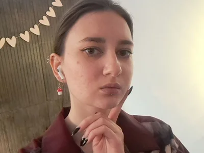 SummerLilaa live VR cam preview at vrcamshot.com