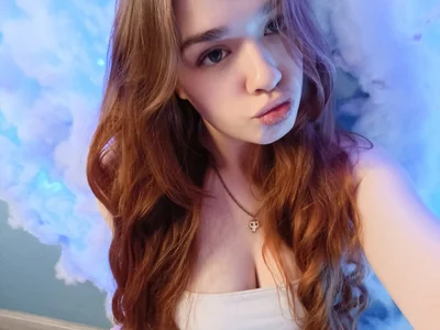 TiffanyVex live VR cam preview at vrcamshot.com