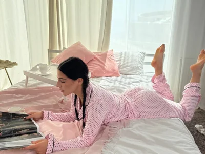 Twix_Ten - Athletic white VR girls VR cam model