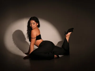 celene_midnight live VR cam preview at vrcamshot.com