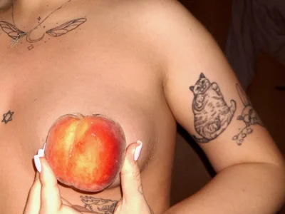 desiree_doll - VR cam model preview