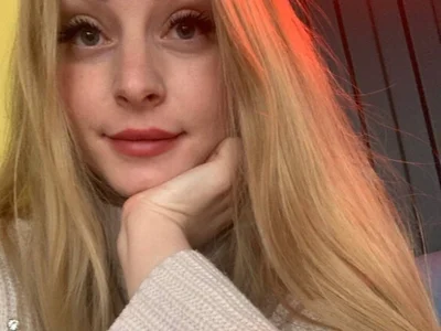lilly_lovy - VR cam model preview