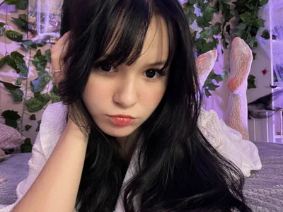 onix_cherry live VR cam preview at vrcamshot.com