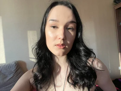 roxana_mo live VR cam preview at vrcamshot.com